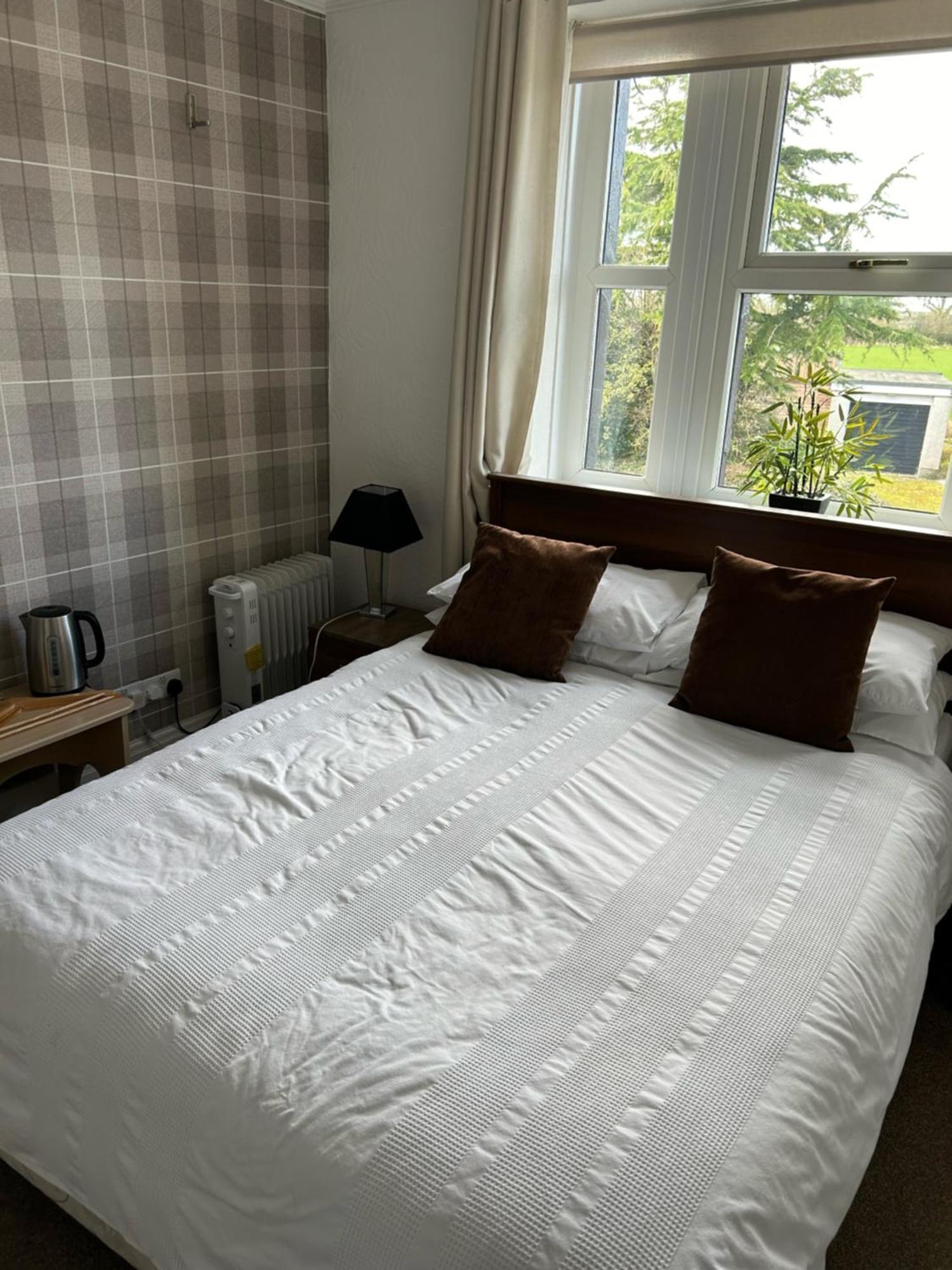 Rooms At The Bush Wigton Bagian luar foto