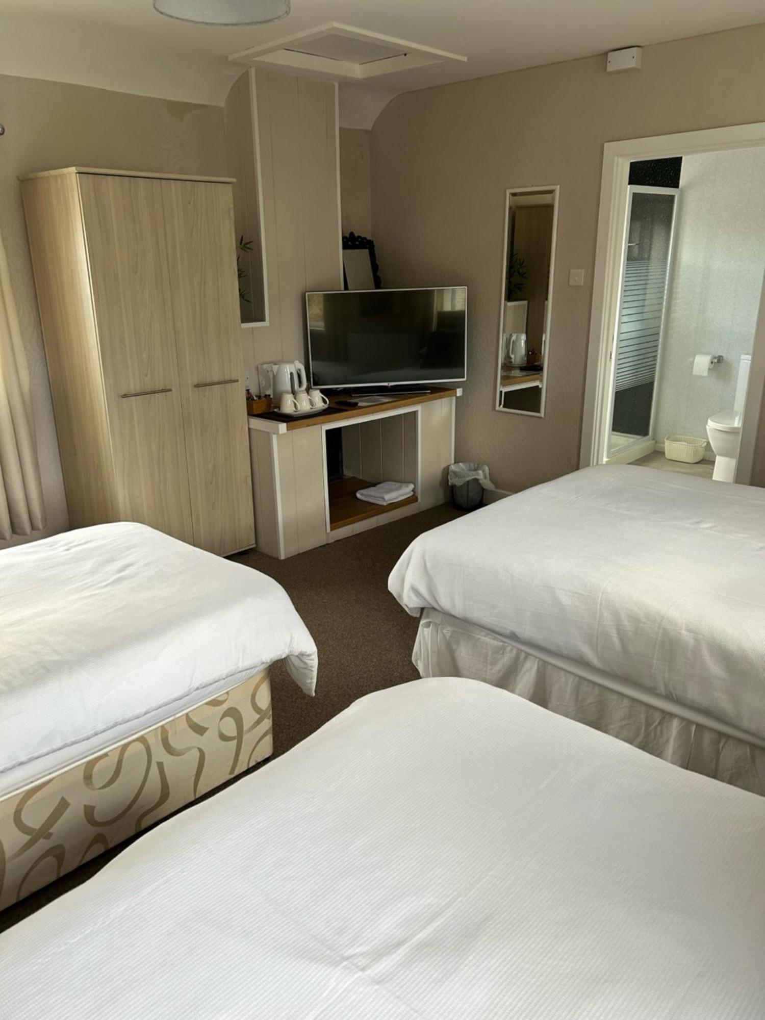 Rooms At The Bush Wigton Bagian luar foto